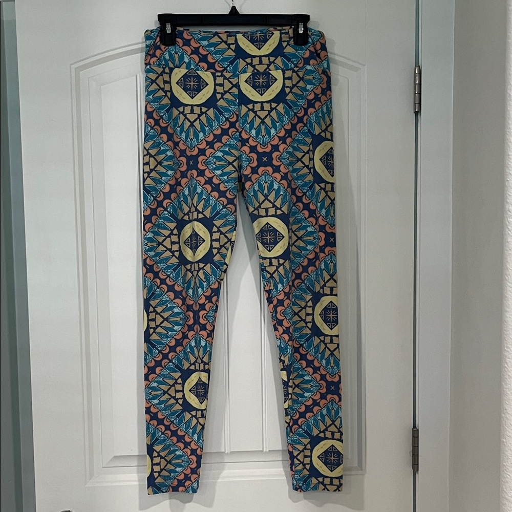 LuLaRoe Blue and Orange Patterned Leggings “Size: Tall & Curvy